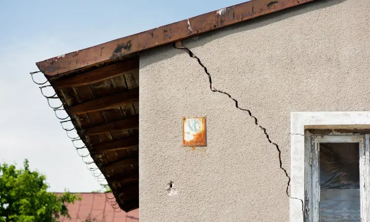 رفع ترک در ساختمان های سیمانی