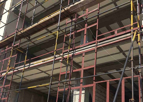 اجرای وال پست در ساختمان بتنی